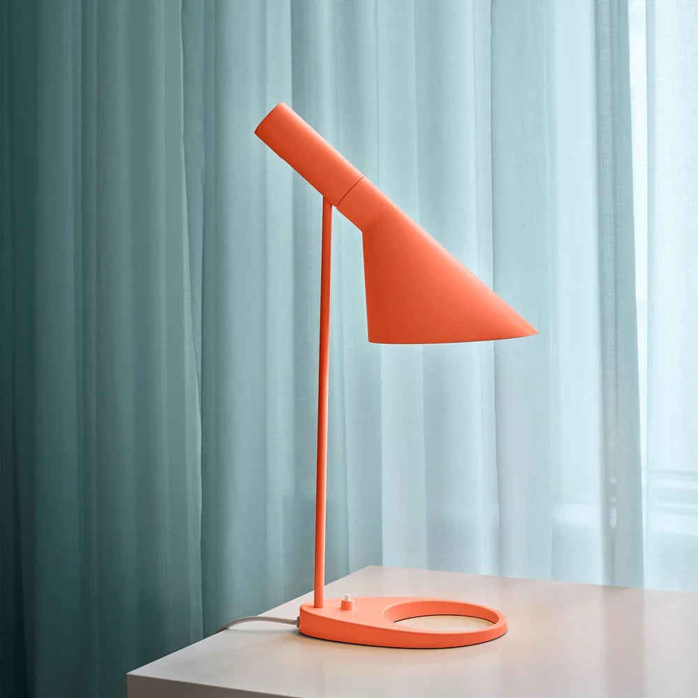 Lampa stołowa Louis Poulsen AJ Mini, Electric Orange 