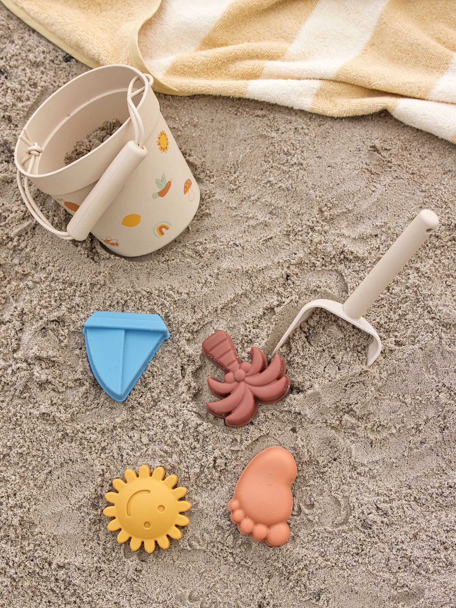 Bloomingville Mini Agnes Beach & Sand Toy, Natura, silikon