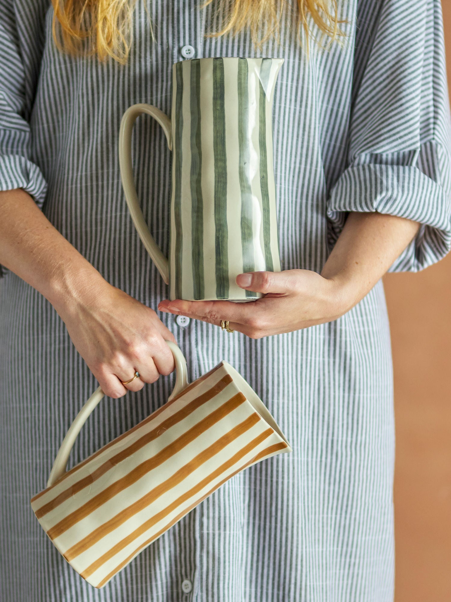 Creative Collection Begonia Jug, Brown, Stoneware