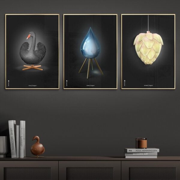 Brainchild Drop Classic Poster, Frame Made Of Light Wood 30x40 Cm, Black Background