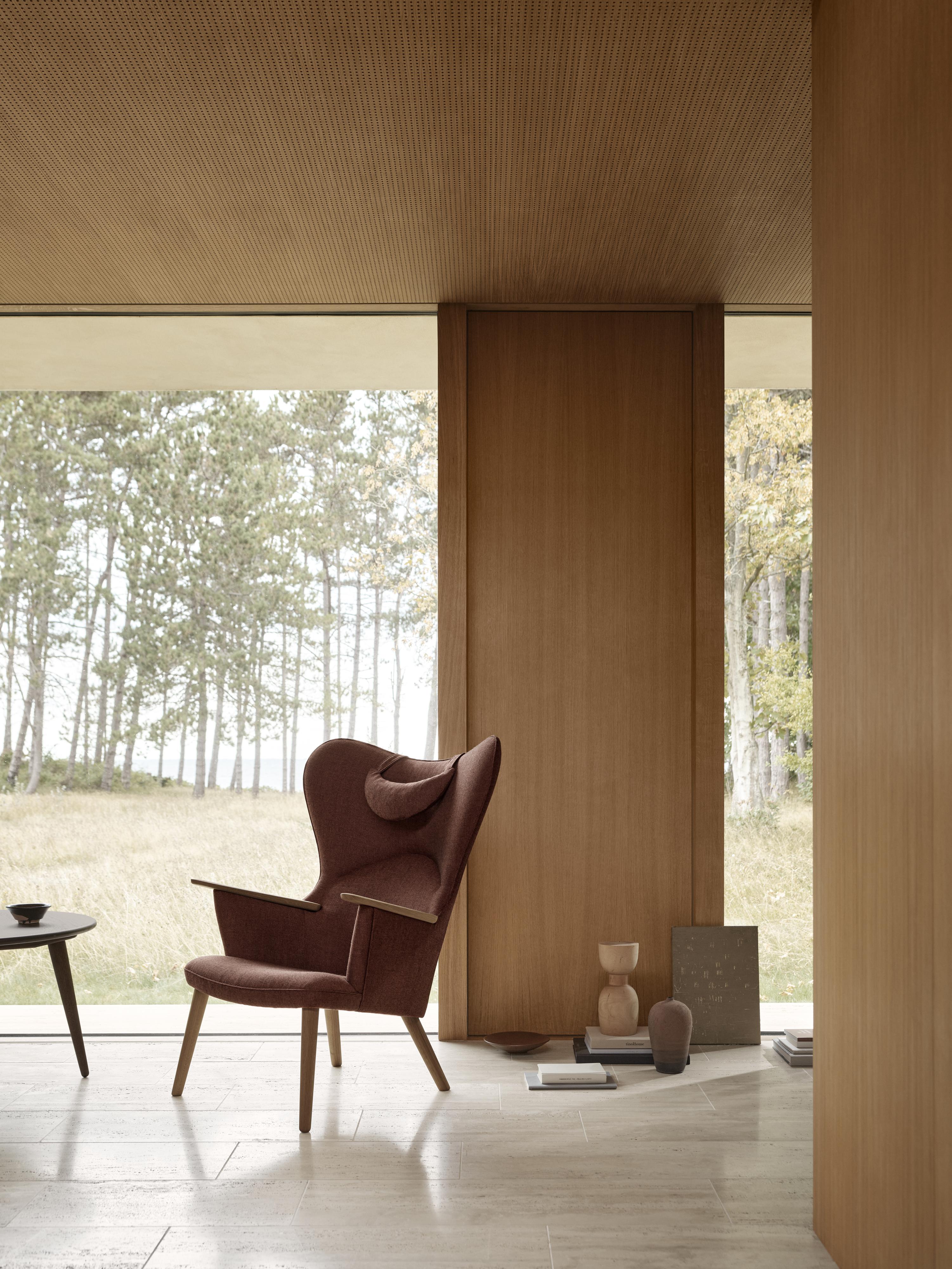 Carl Hansen CH78 Mama Bear Lounge, dąb naiwny/pasja 7101