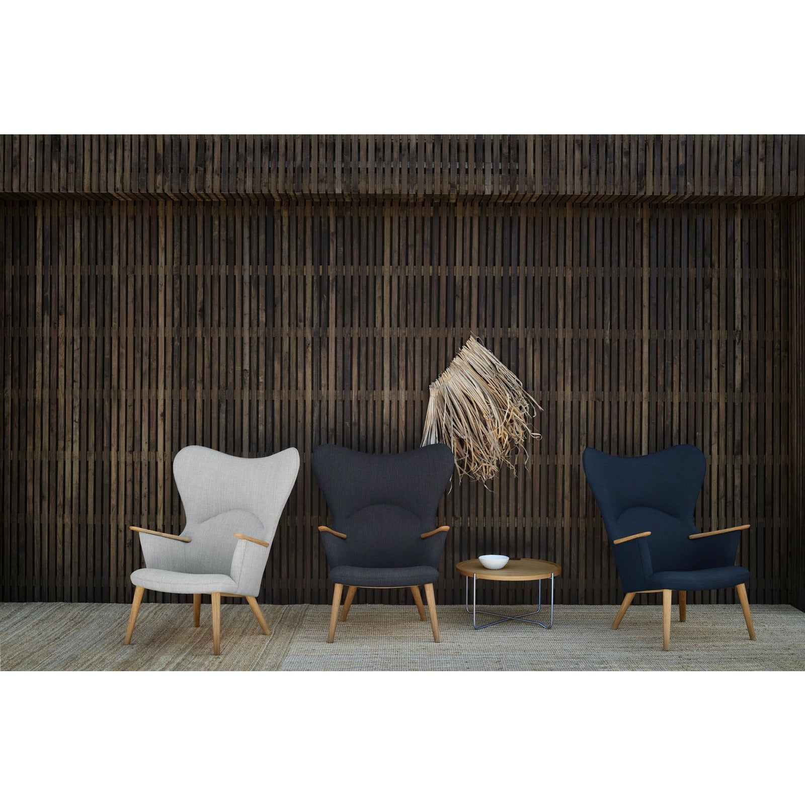 Carl Hansen CH78 Mama Bear Lounge krzesło, Oak Oil/Black Fiord 0191