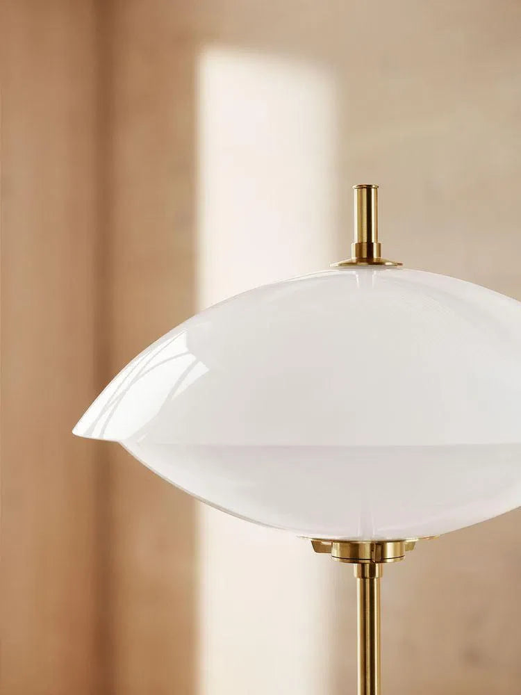 Fritz Hansen Clam Table Lamp, Ø33 Cm