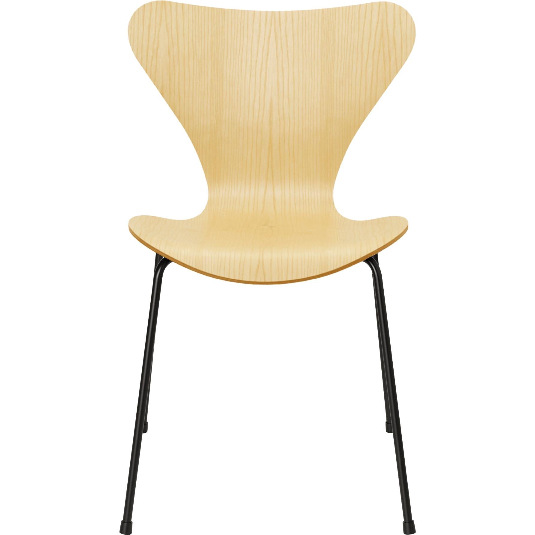 Fritz Hansen Series 7 Chair Veneer Ash Bowl, Black Base