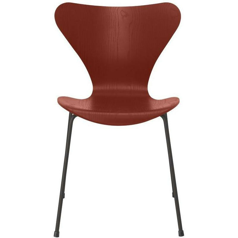 Fritz Hansen Series 7 Krzesło barwione popiołem wenecką czerwoną miskę, ciepła baza grafitowa