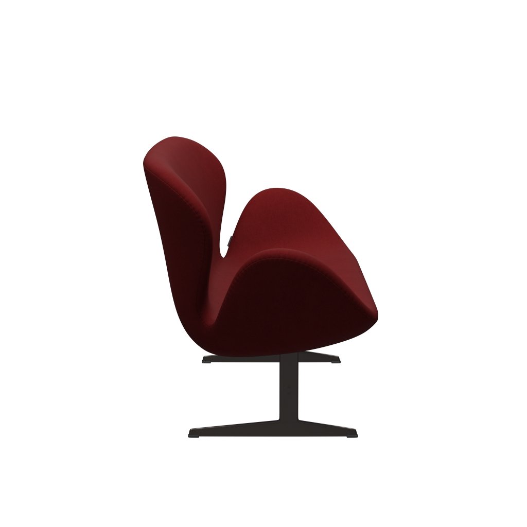 Fritz Hansen Swan Sofa 2 osobę, brązowy brąz/Comfort Dark Red (01153)