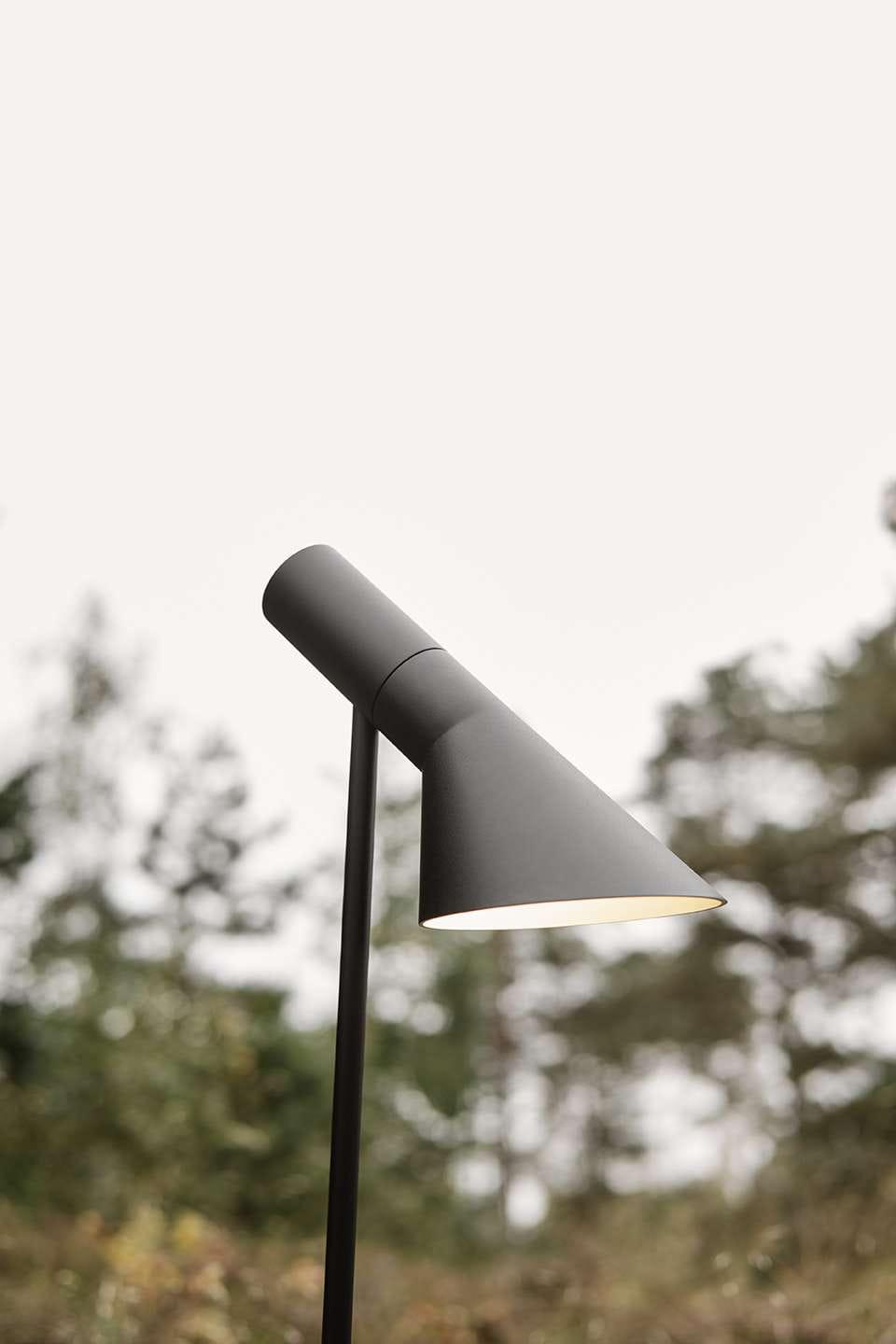 Louis Poulsen Aj Garden Long Bollard Black Led 3000 K 6.5 W, Anchor With Adaptor