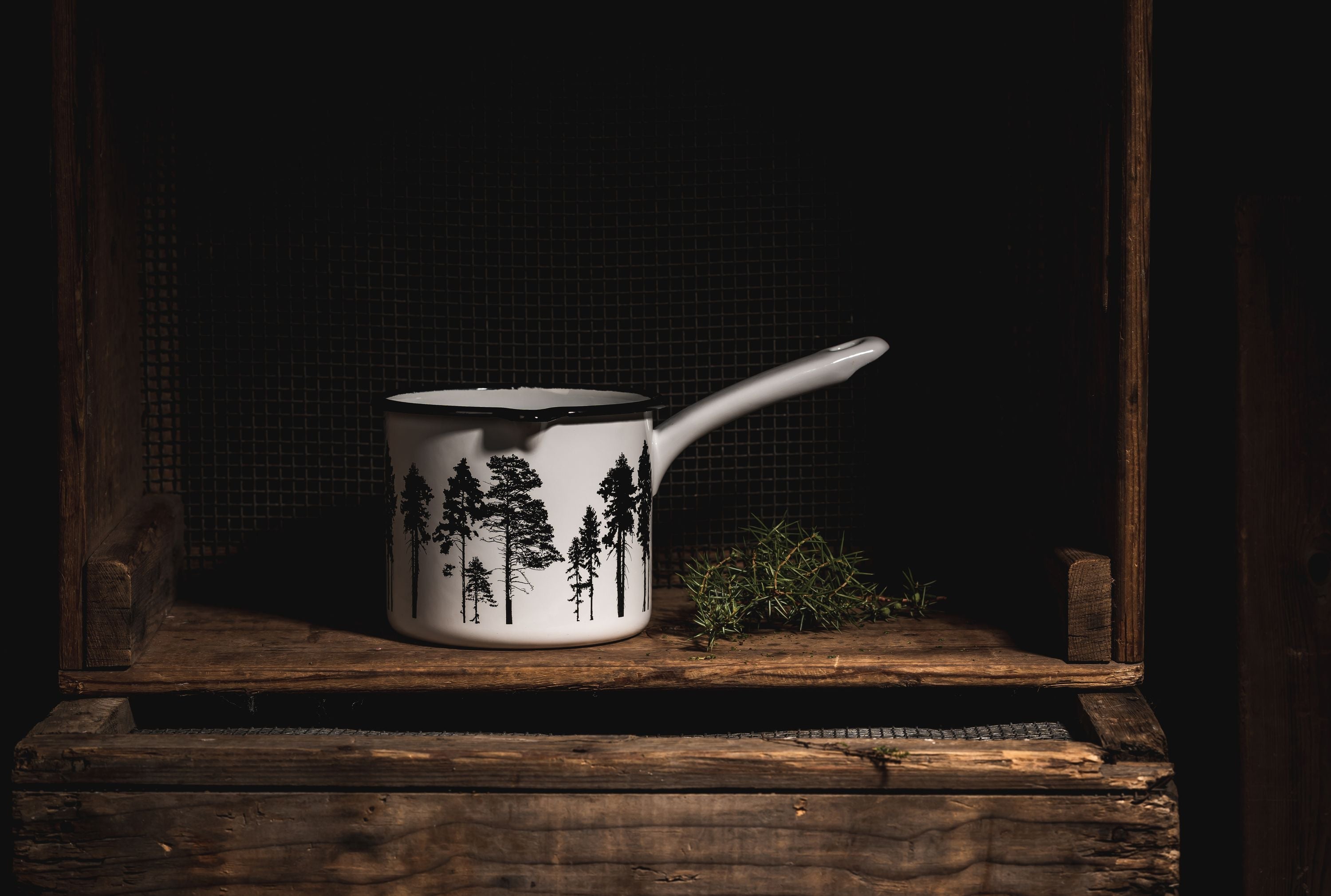 Muurla Nordic Enamel Saucepan The Forest