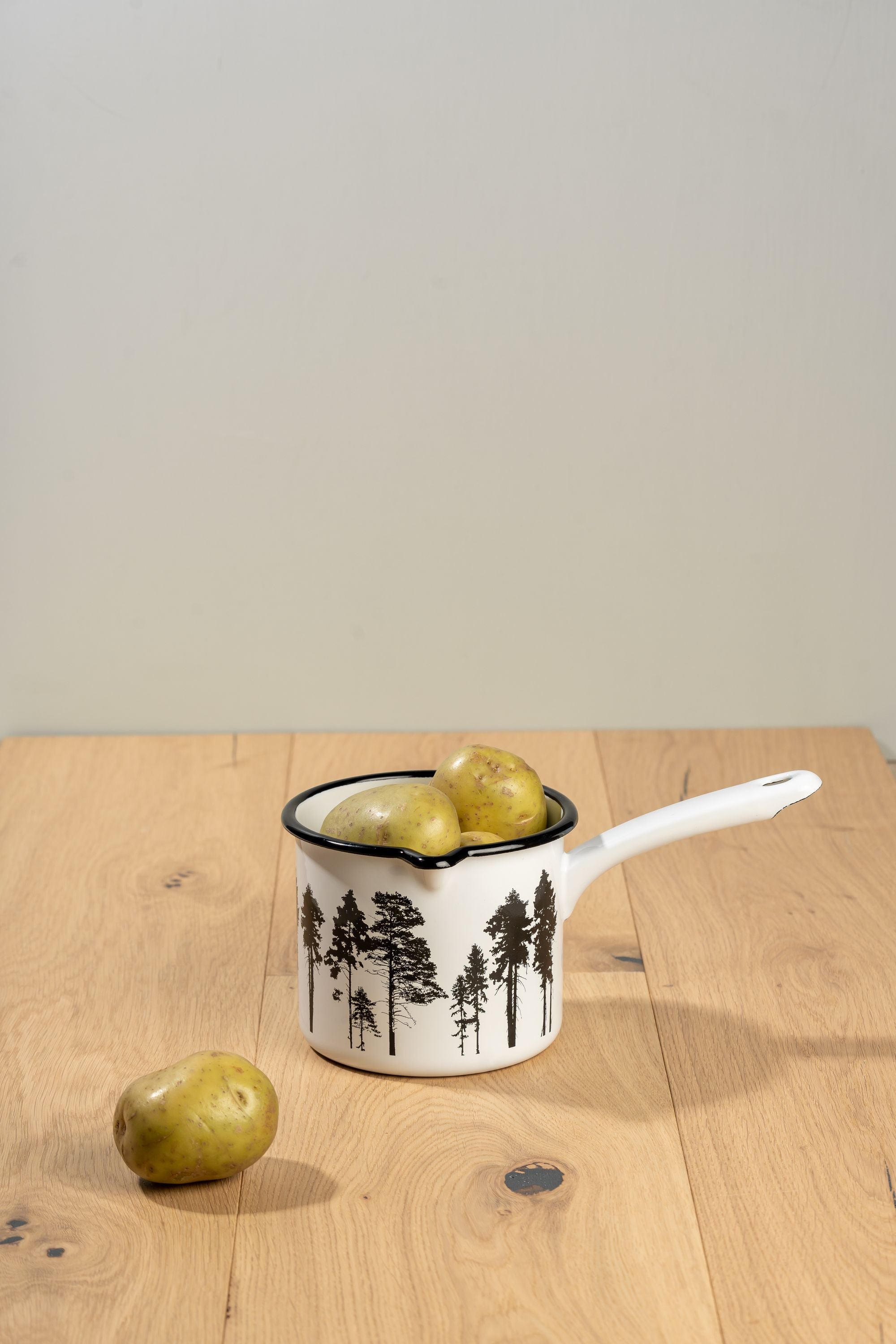 Muurla Nordic Enamel Saucepan The Forest