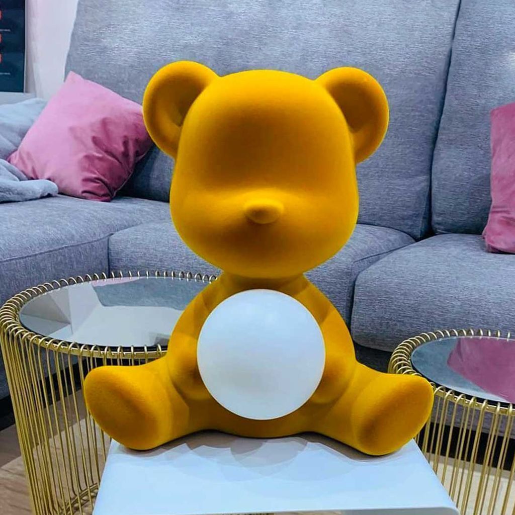 QEEBOO TEDDY Girl LED ładowna lampa stołowa aksamitne wykończenie, pomarańczowy