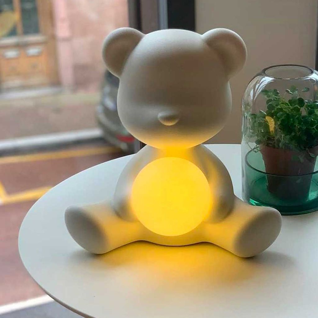 QEEBOO TEDDY Girl LED lampa stołowa, fioletowa