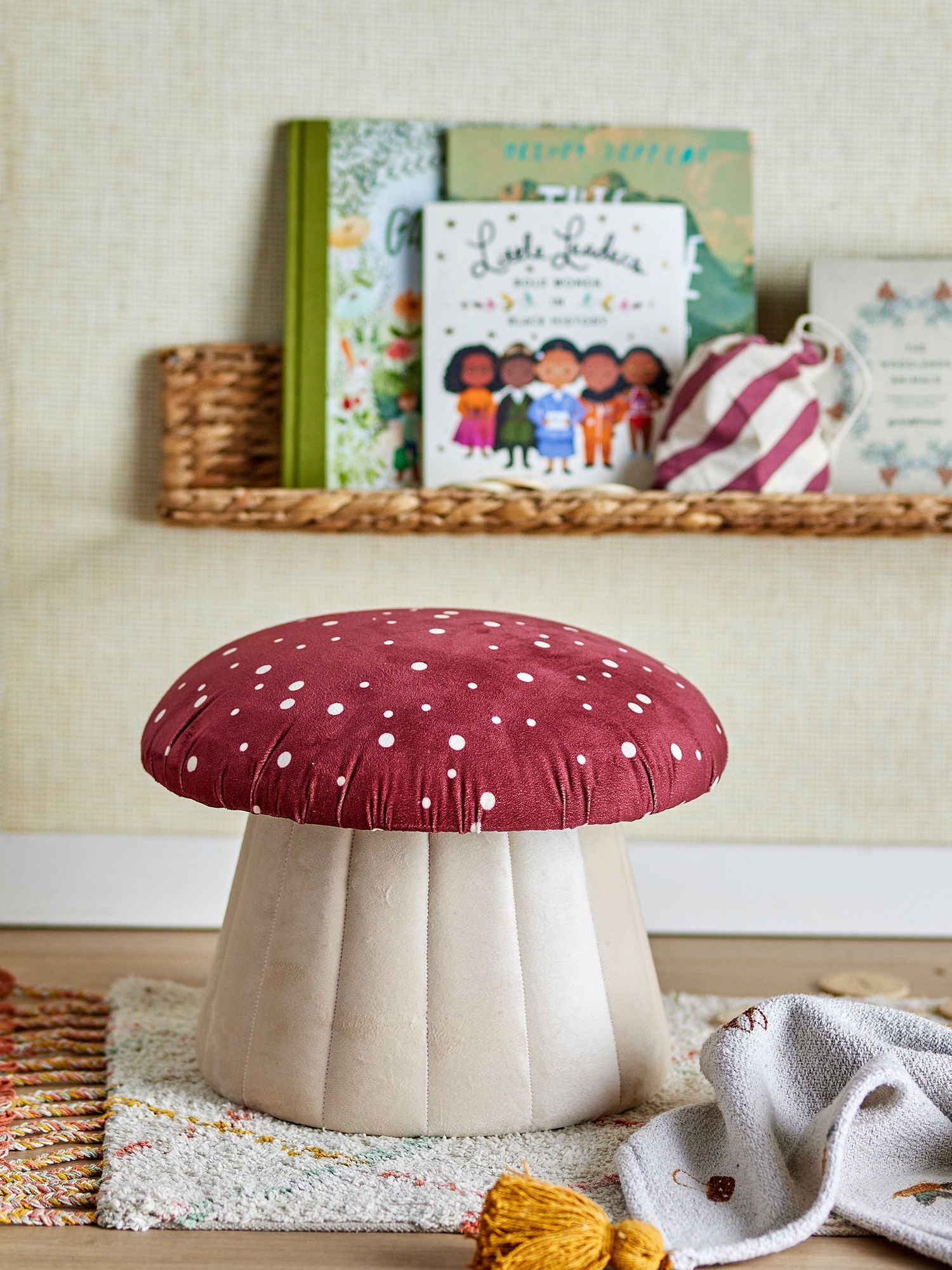 Bloomingville Mini Lue Pouf, czerwony, poliester