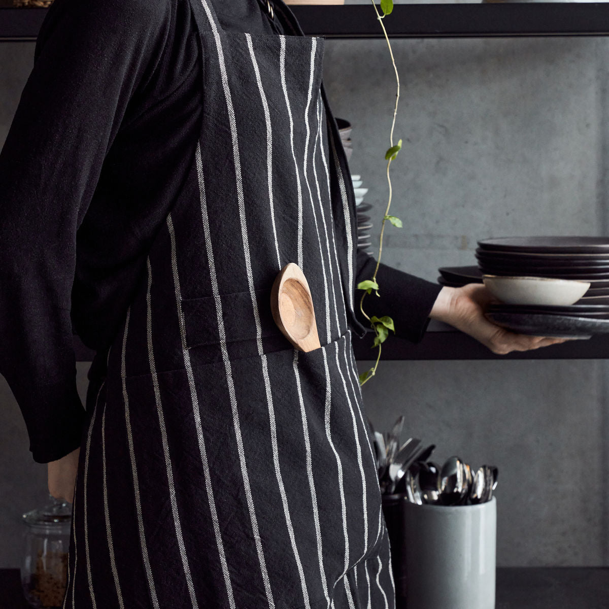 House Doctor Apron, Hdchef, Black W. białe paski