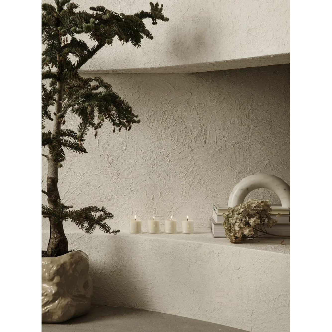 Ferm Living Pached Advent Candles Candles 4, biały