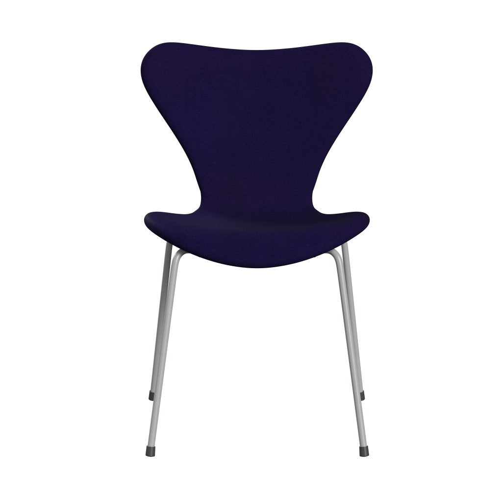 Fritz Hansen 3107 Chair Full Upholstery, Nine Grey/Divina Violet Dark (Div692)