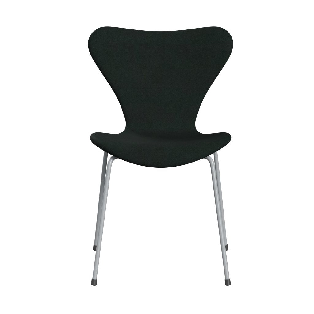 Fritz Hansen 3107 Chair Full Upholstery, Silver Grey/Divina Charcoal