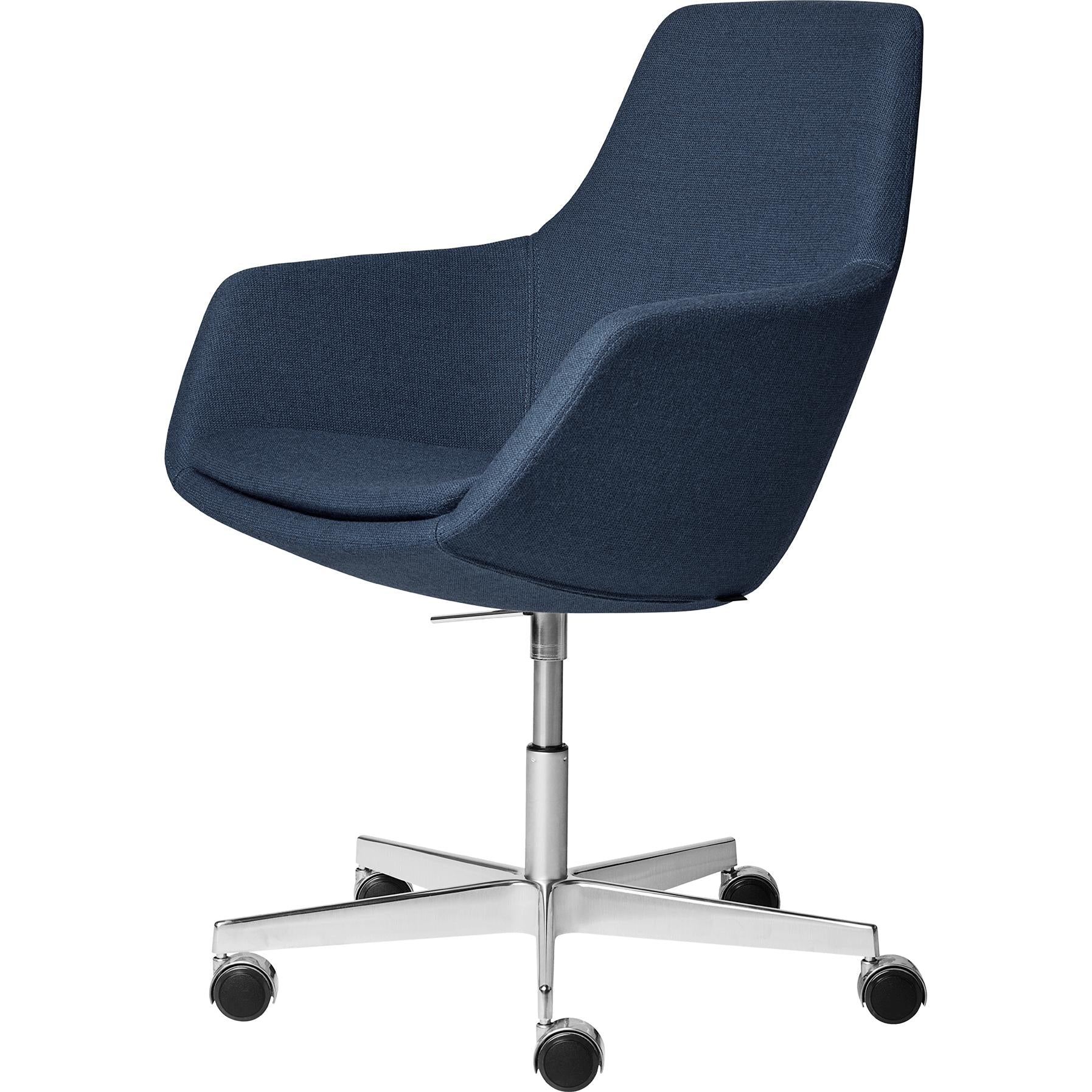 Fritz Hansen Little Giraffe Swivel Chair Fabric Capture, Blue