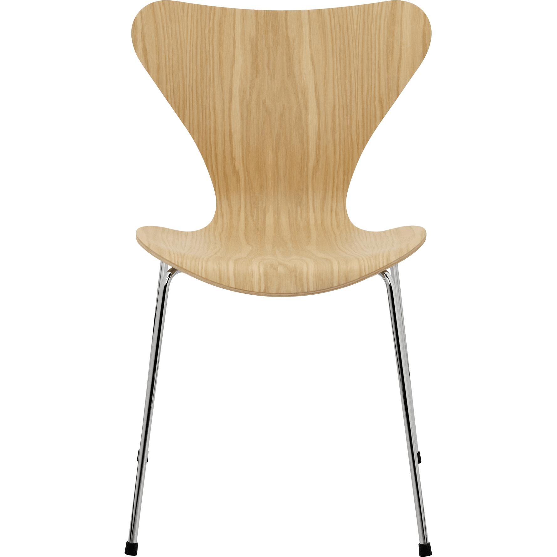 Fritz Hansen Series 7 Friner Oak Shell, chromowana stalowa podstawa