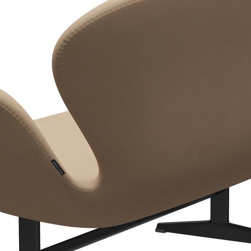 Fritz Hansen Swan Sofa 2 osobę, czarny lakier/komfort beżowy (61003)