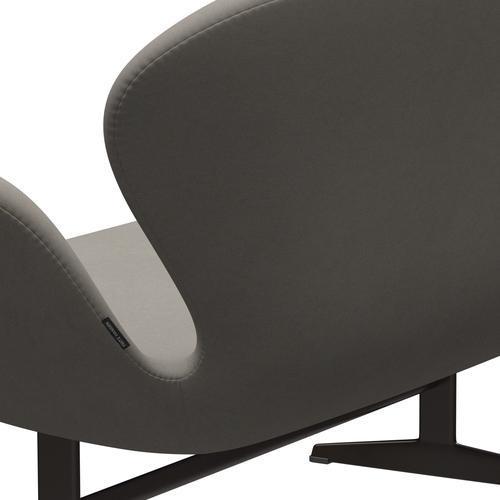 Fritz Hansen Swan Sofa 2 osobę, brązowy brąz/Comfort Grey (60003)