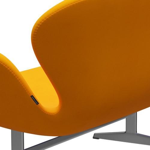 Fritz Hansen Swan Sofa 2, satynowy szczotkowany aluminium/Divina Orange (426)