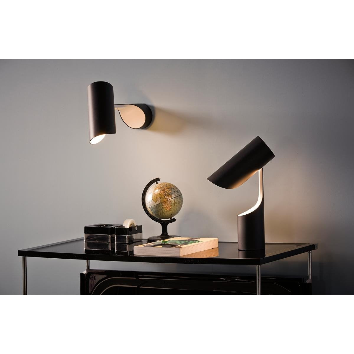 Le Klint Mutatio Table Lamp