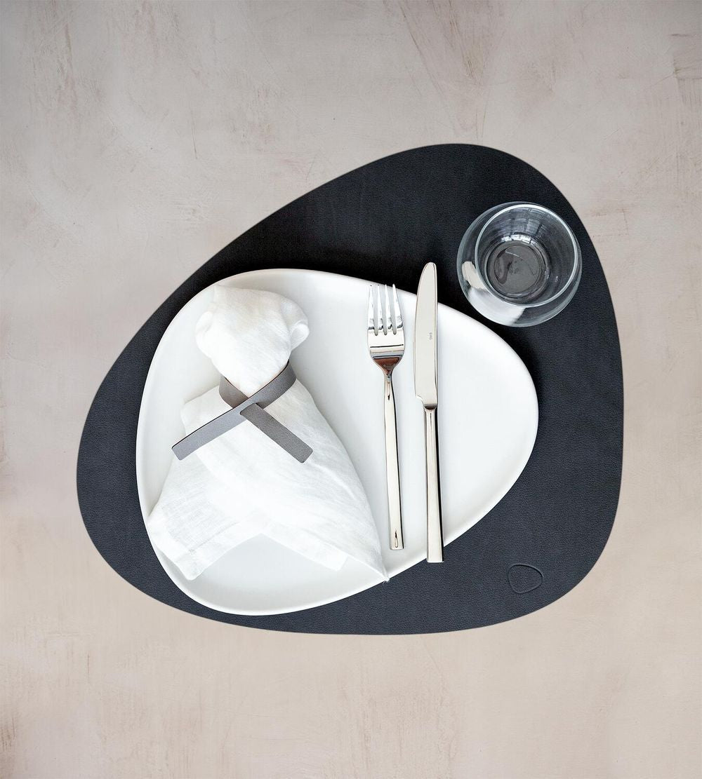 [product_category]-Lind Dna Curve Placemat Nupo Leather L, Black-Lind DNA-5711590243405-981900-LIN-2