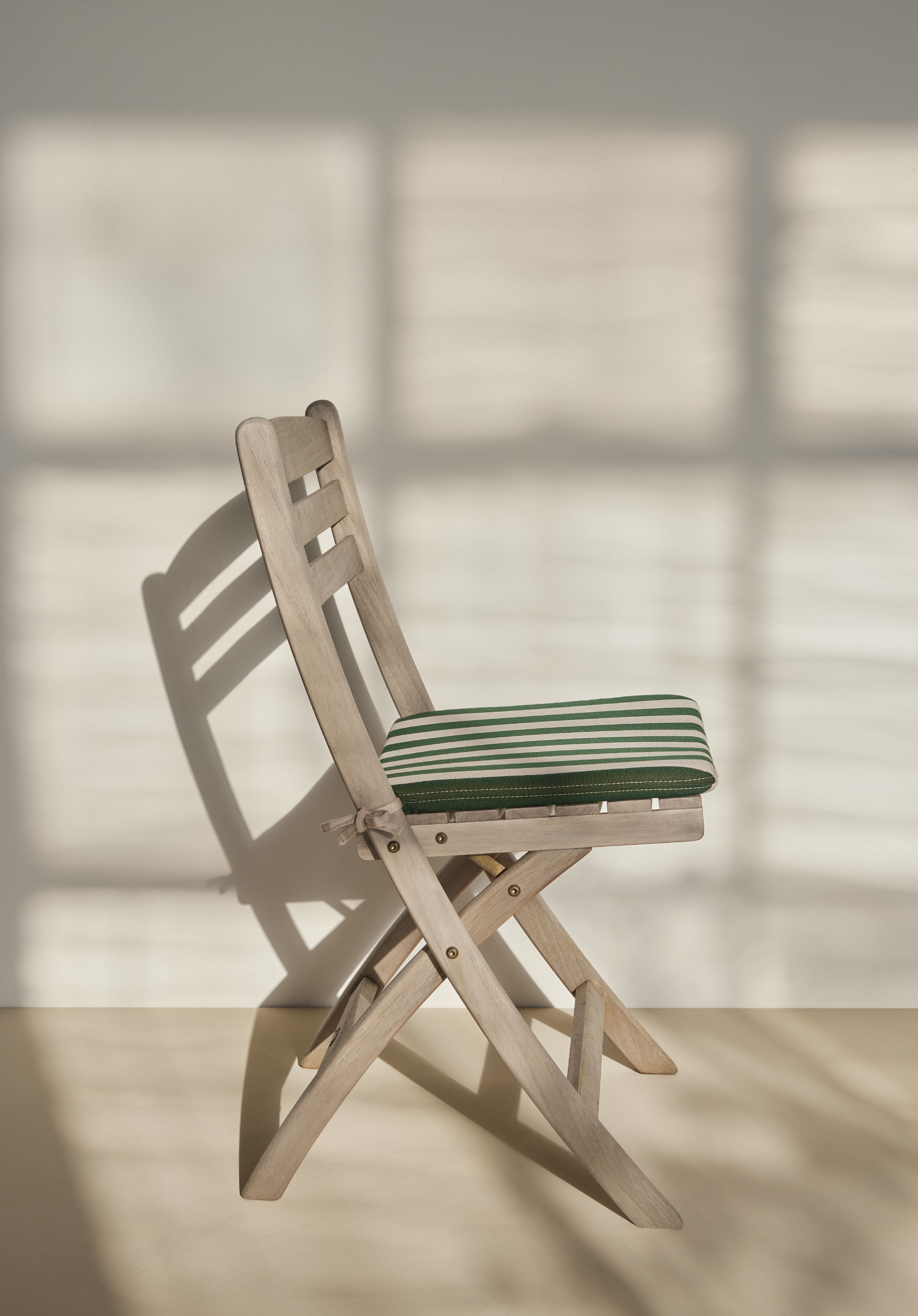 Skagerak Selandia Chair Cushion, Light Apricot/Dark Green Stripe