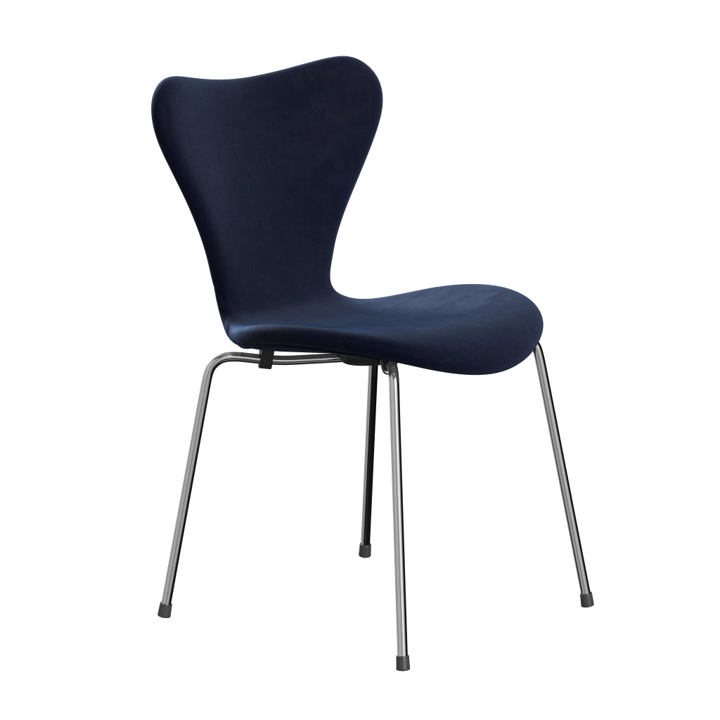 Fritz Hansen 3107 Krzesło pełna tapicerka, Chrom/Belfast Velvet Midnight Blue