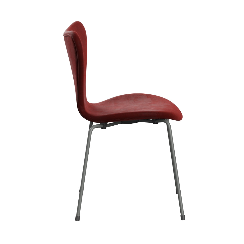 Fritz Hansen 3107 Chair Full Upholstery, Silver Grey/Belfast Velvet Autumn Red