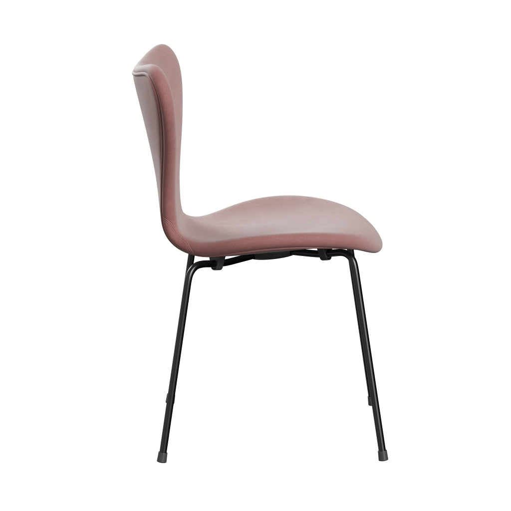 Fritz Hansen 3107 Chair Full Upholstery, Black/Belfast Velvet Misty Rose