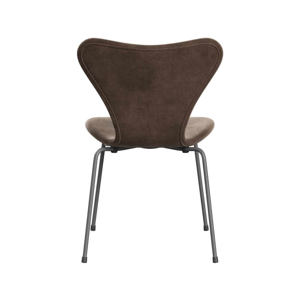 Fritz Hansen 3107 Krzesło pełna tapicerka, srebrny szary/belfast Velvet Grey Brown