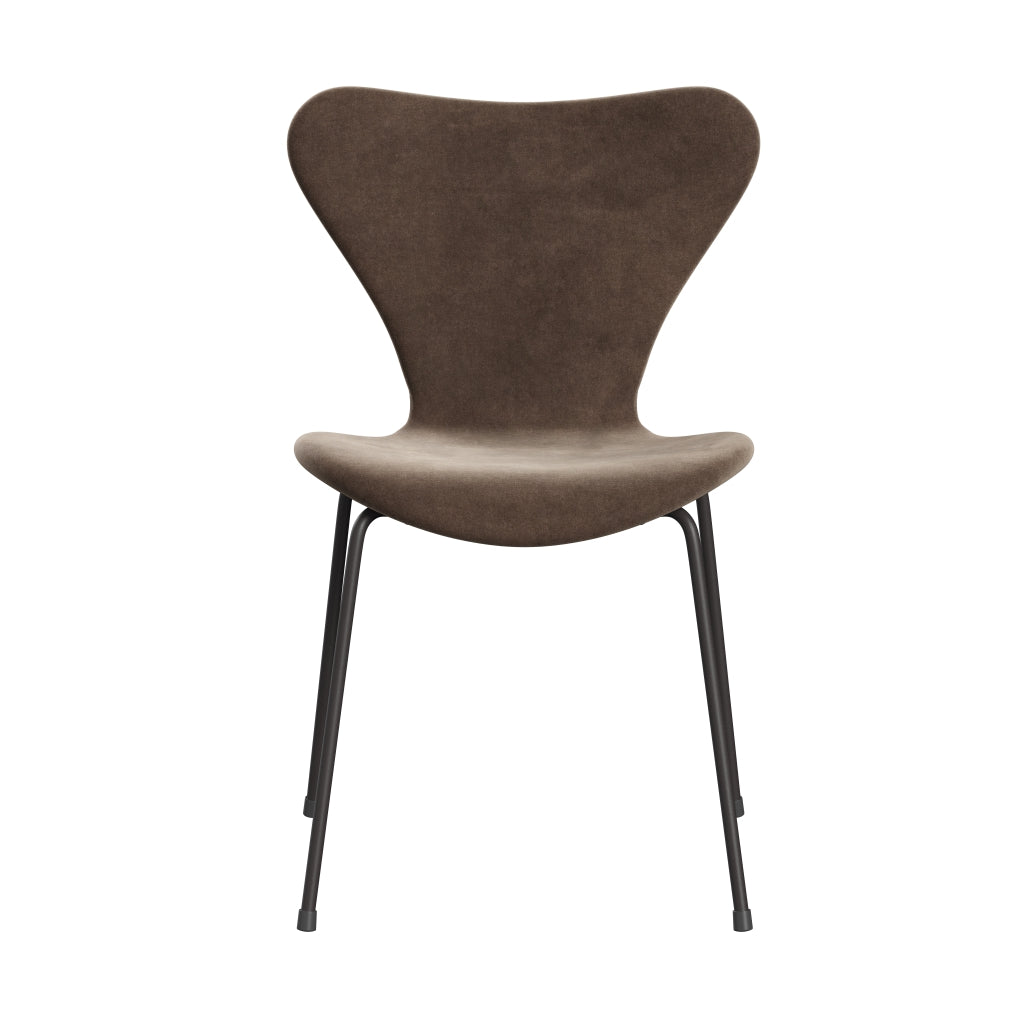 Fritz Hansen 3107 Krzesło pełna tapicerka, ciepły grafit/Belfast Velvet Grey Brown