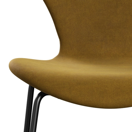 Fritz Hansen 3107 Krzesło pełne tapicerka, czarny/belfastowy aksamitny miękki ochra