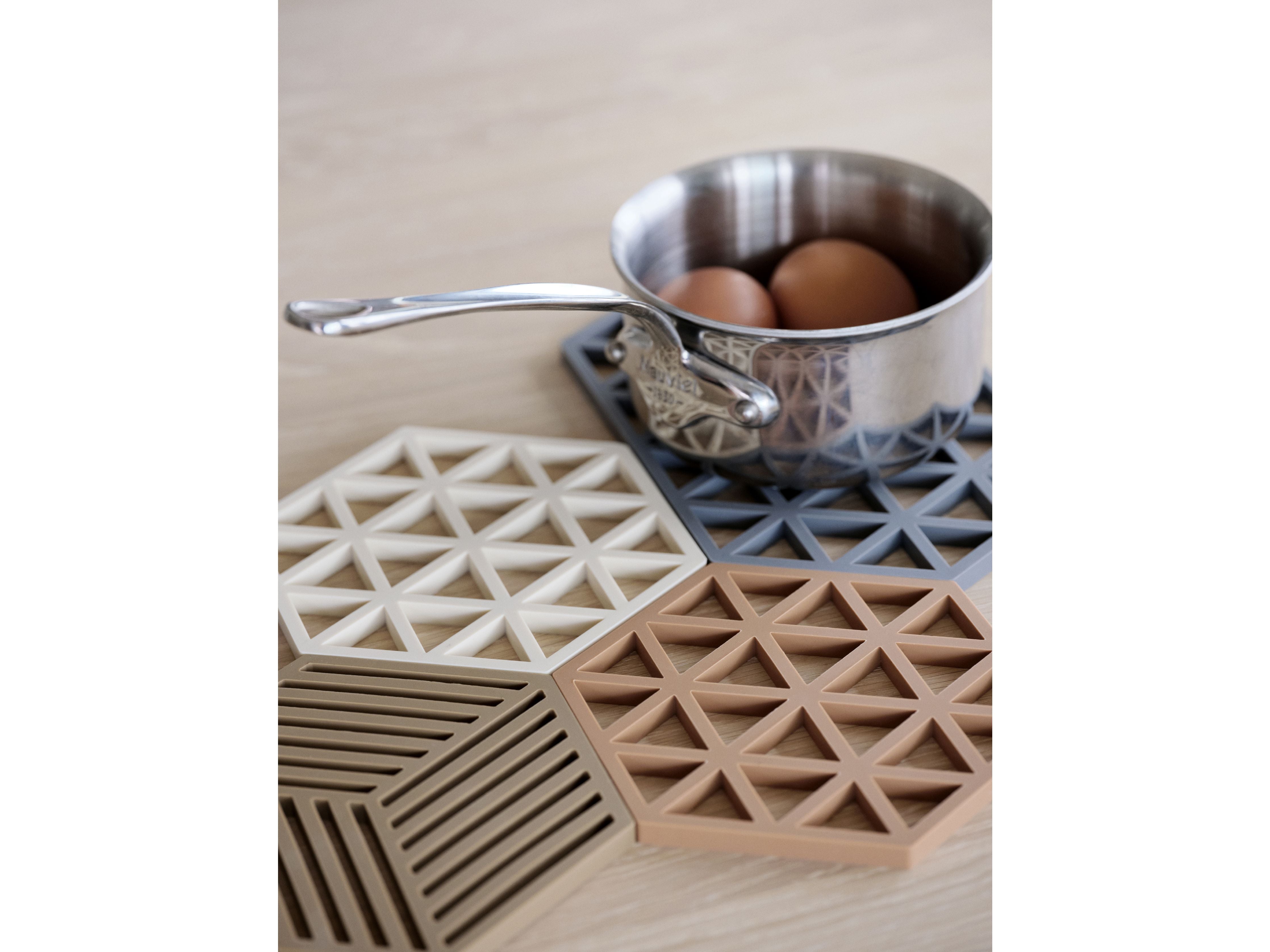 Strefa Triangle Danii Trivet 16 x 14 x 0,9 cm, lekka terakotta