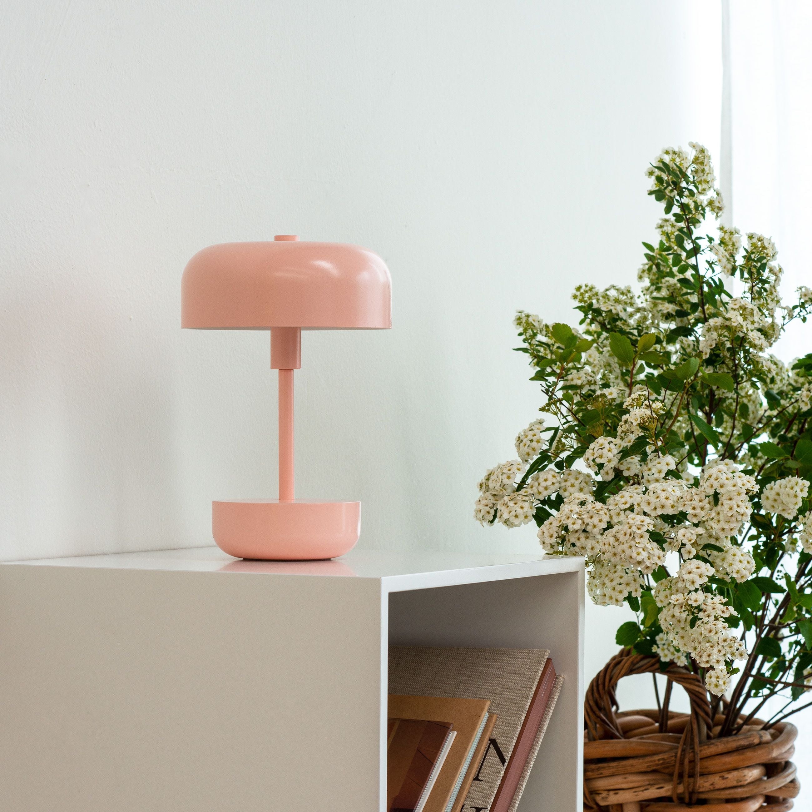 Dyberg Larsen Haipot ładowna lampa stołowa, różowy