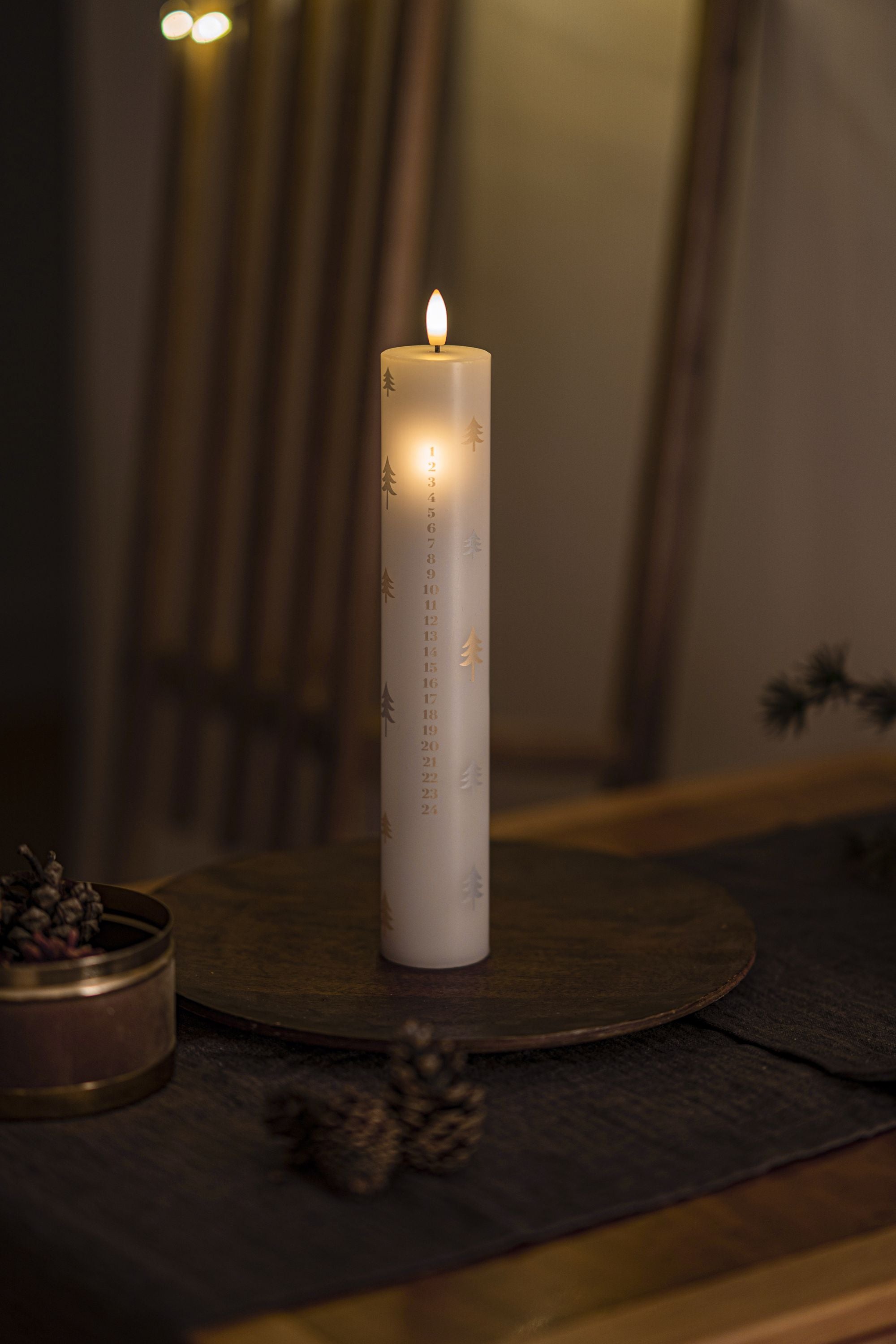 Sirius Sille Calendar Candle ø5x H29,8cm, White/Gold/Silver