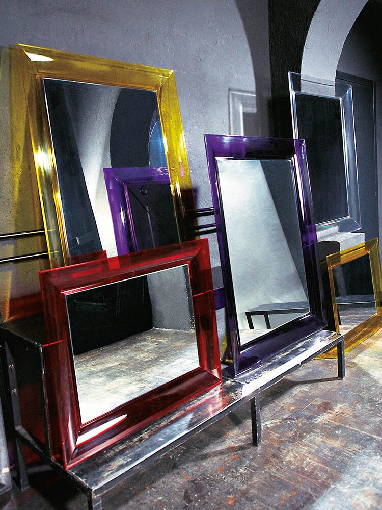 Kartell Francois Ghost Mirror 79x65 cm, czarny