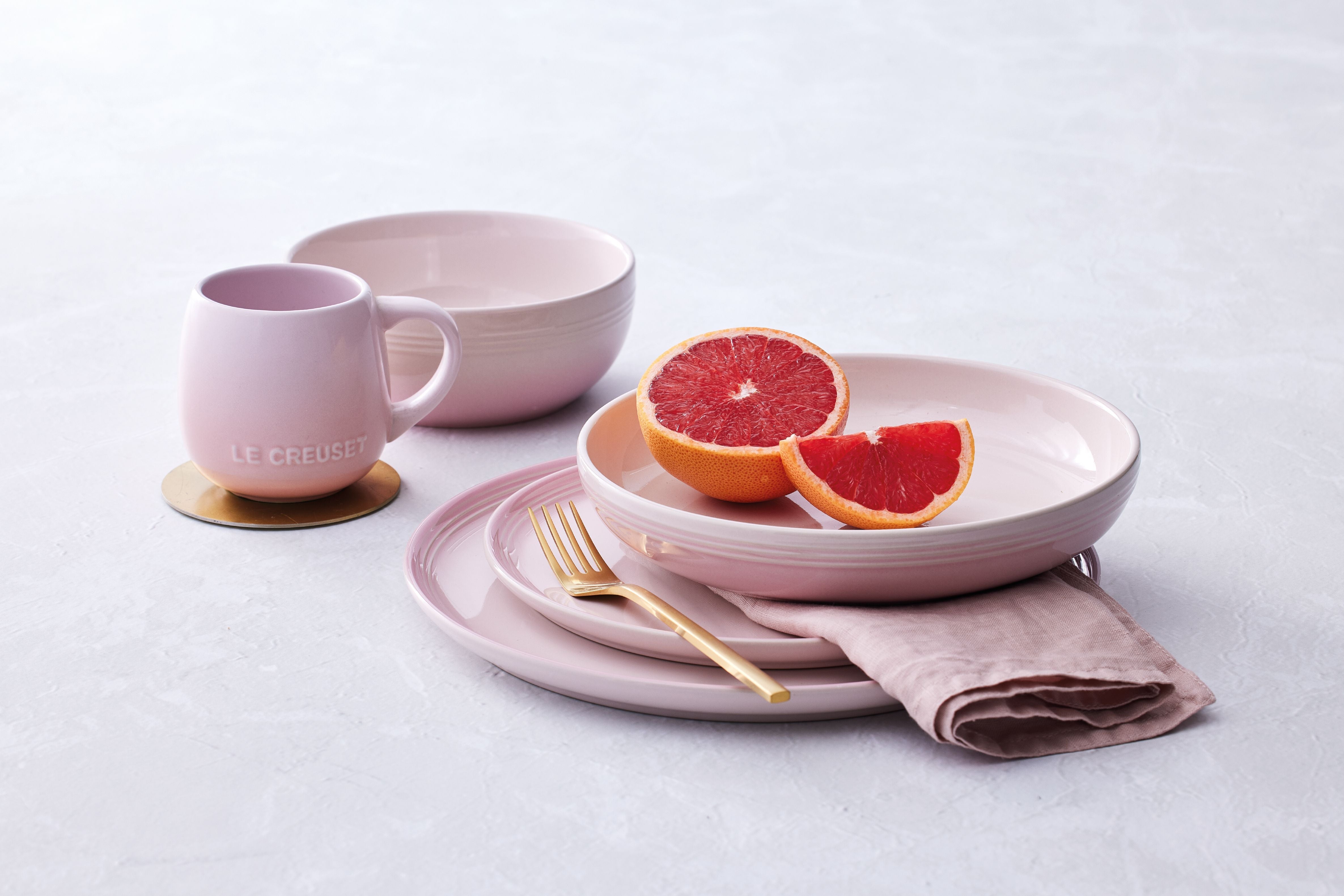 Le Creuset Coupe Cereal Bowl, Shell Pink