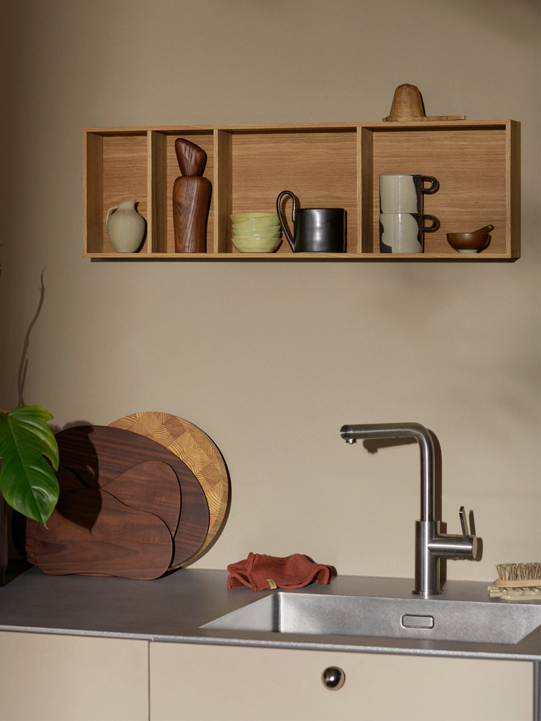 Ferm Living Bon Shelf, naoliwiony dąb