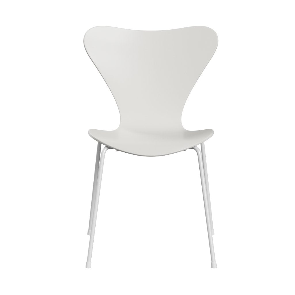 Fritz Hansen 3107 Chair Unupholstered, White/Lacquered White