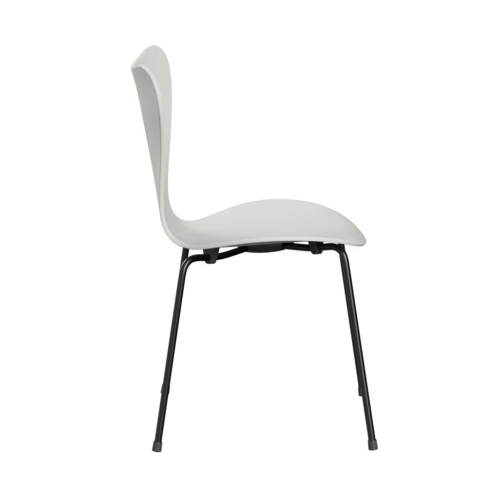 Fritz Hansen 3107 Chair Unupholstered, Black/Dyed Ash White