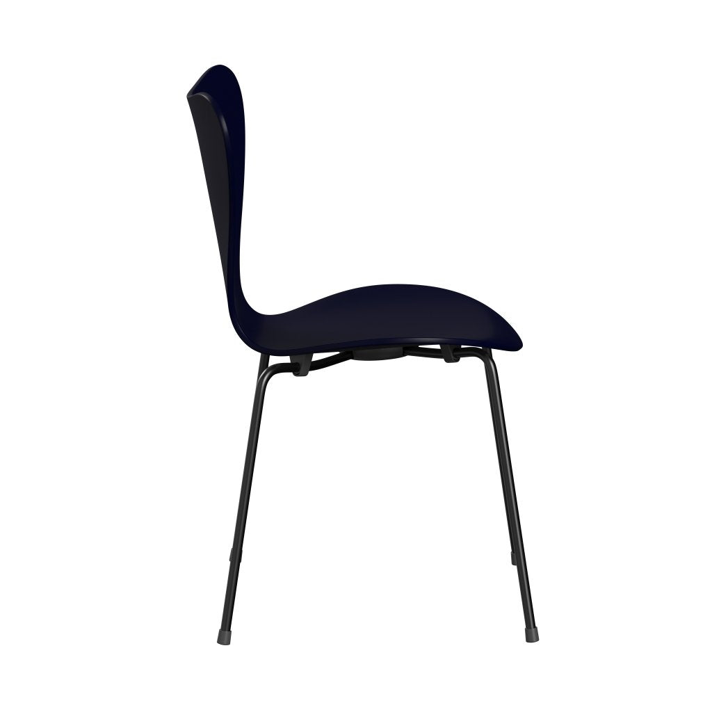 Fritz Hansen 3107 Krzesło Niezapicerowane, czarne/lakierowane Midnight Blue