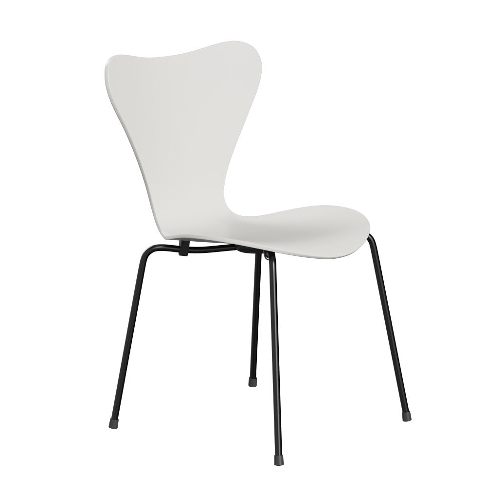 Fritz Hansen 3107 Chair Unupholstered, Black/Lacquered White