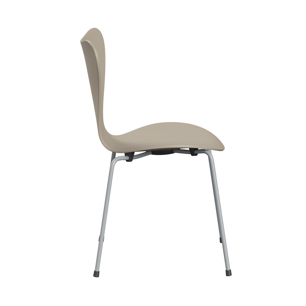 Fritz Hansen 3107 Chair Unupholstered, Silver Grey/Dyed Ash Light Beige