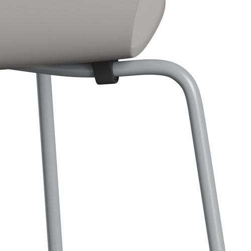 Fritz Hansen 3107 Chair Unupholstered, Silver Grey/Lacquered Nine Grey