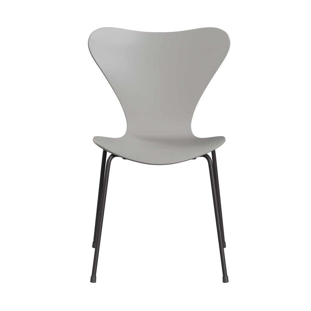 Fritz Hansen 3107 Chair Unupholstered, Warm Graphite/Lacquered Nine Grey