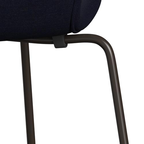 Fritz Hansen 3107 Krzesło pełna tapicerka, brązowy brąz/płótno Midnight Blue