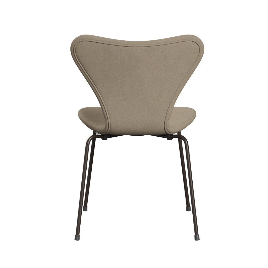 Fritz Hansen 3107 Krzesło pełna tapicerka, brązowy brąz/Divina Light Beige