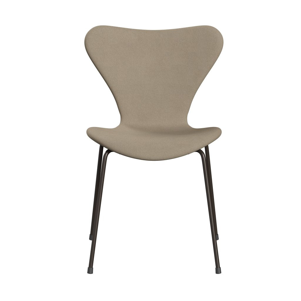 Fritz Hansen 3107 Krzesło pełna tapicerka, brązowy brąz/Divina Light Beige